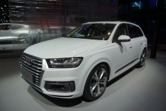 Audi-Q7-55-e-tron-Quttro-_2019IV