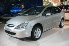 Dongfeng-Peugeot-307-sedan-_2006XI