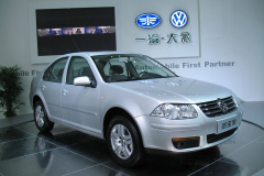 FAW-Volkswagen-Bora-_2006XI_
