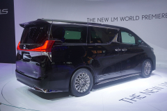 Lexus-LM-500h-_2019IV-