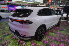 1_VinFast-VF8-_2023IX-