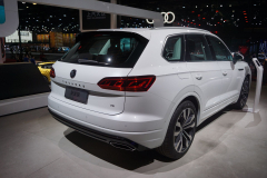 Volkswagen-Touareg-_2019IV-